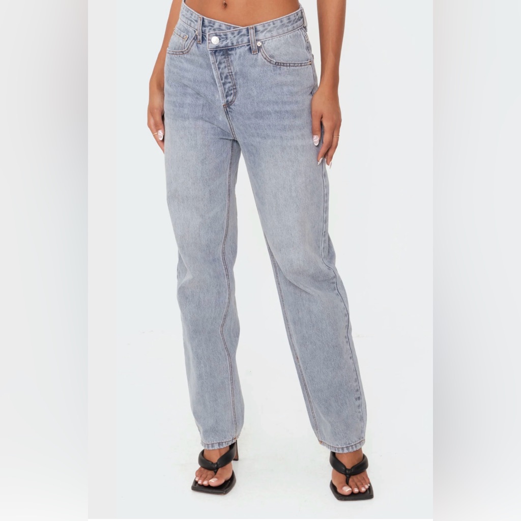 Edikted Light Blue Denim Wash Boyfriend Jeans Size Small
